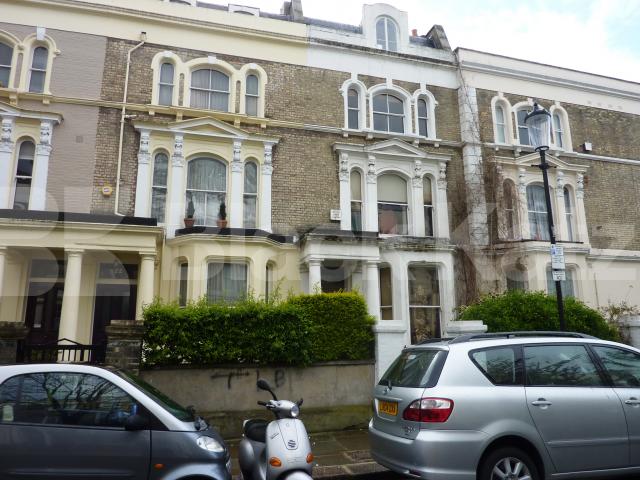 			INCLUSIVE OF ALL BILLS!, 2 Bedroom, 1 bath, 1 reception Flat			 St Lukes Road, PORTOBELLO/WESTBOURNE PARK W11
